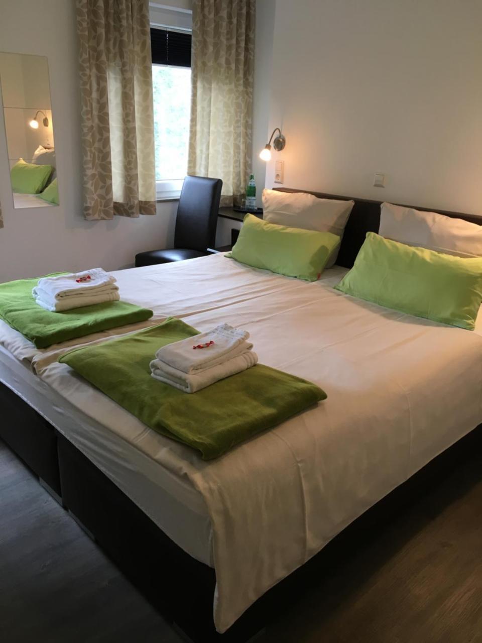 Hotel Tau-Luenne Haselünne Eksteriør bilde